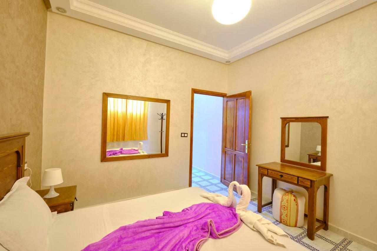 Hotel Central Palace Marrakesh Bagian luar foto