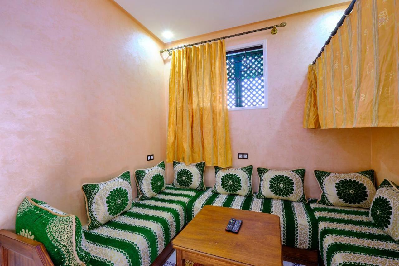 Hotel Central Palace Marrakesh Bagian luar foto